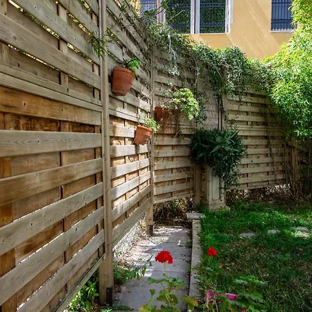 Soavis Flat & Garden باري